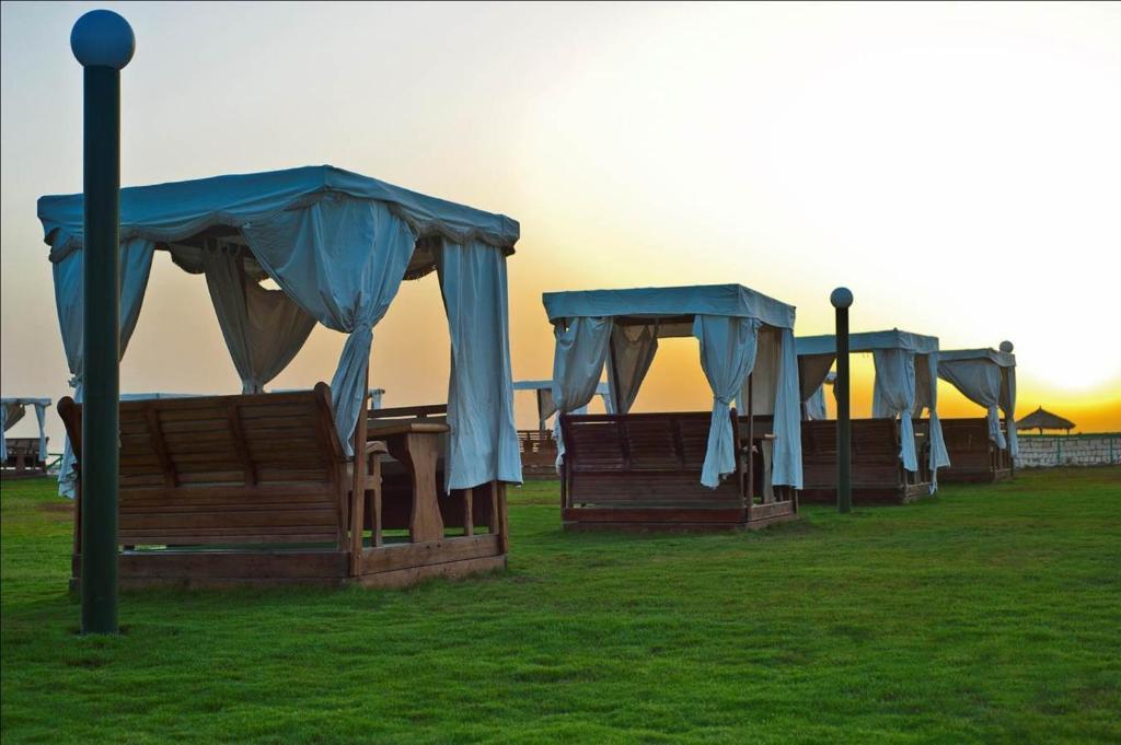 Aida Beach Hotel - Эль-Аламейн Экстерьер фото