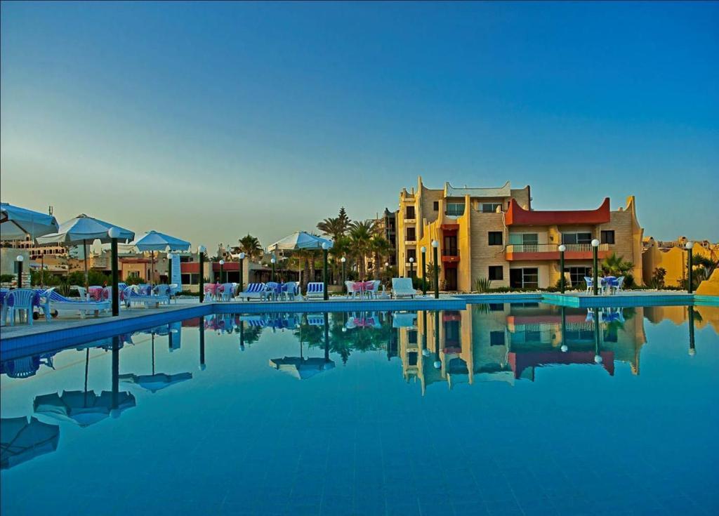 Aida Beach Hotel - Эль-Аламейн Экстерьер фото